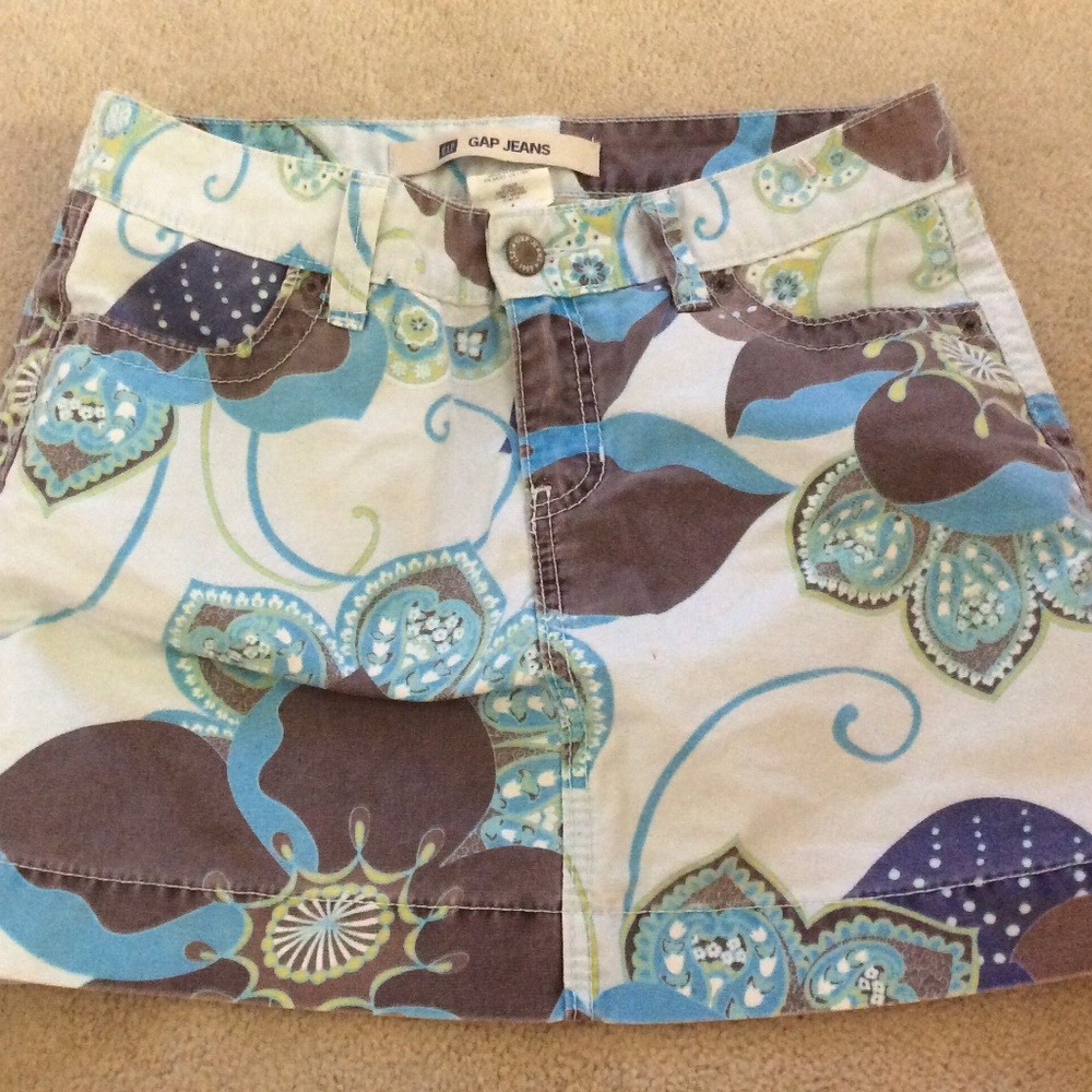 Vintage Gap denim skirt with a blue floral paisley patter